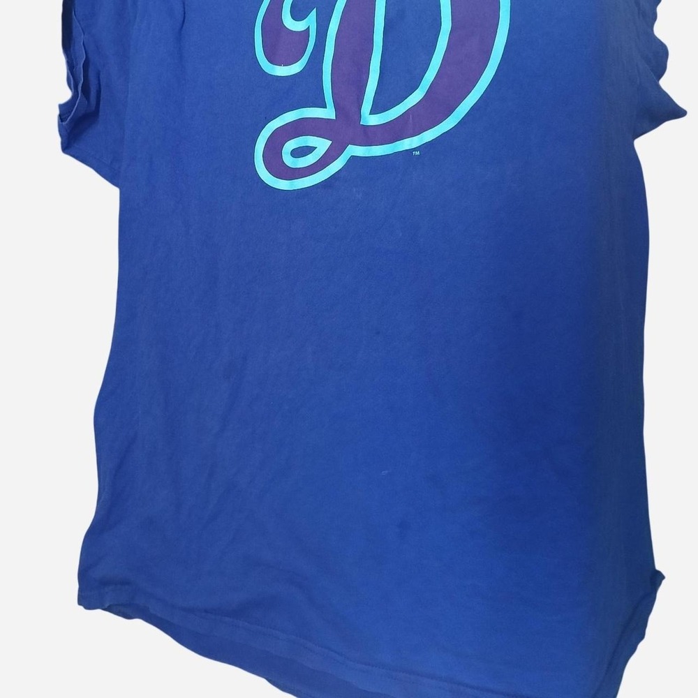 Majestic athletic shirt